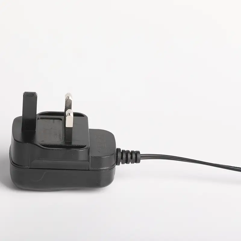 адаптер змінного струму 12v